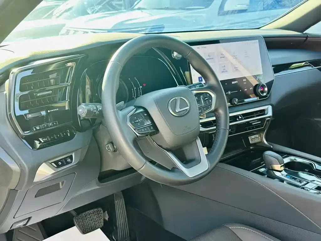Lexus RX — фото 4