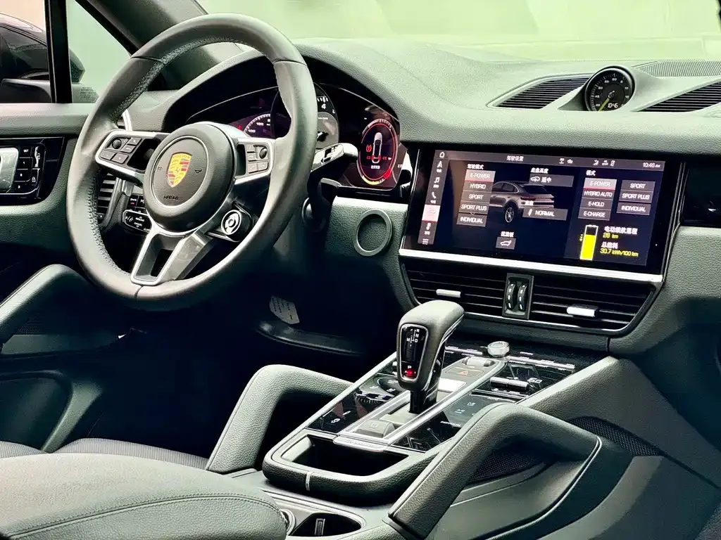 Porsche Cayenne Hybrid — фото 7