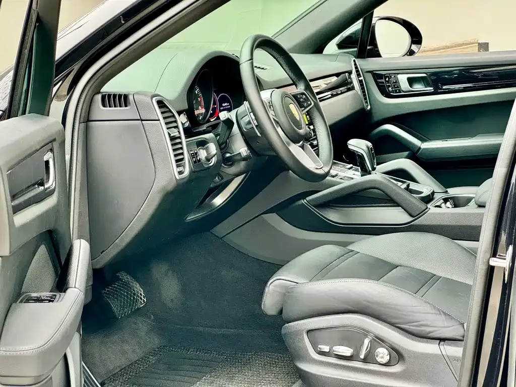 Porsche Cayenne Hybrid — фото 10