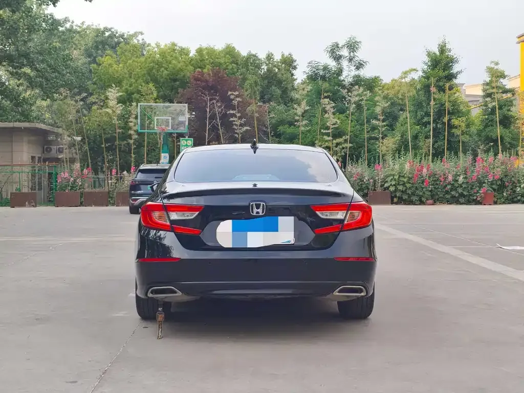 Honda Accord — фото 7