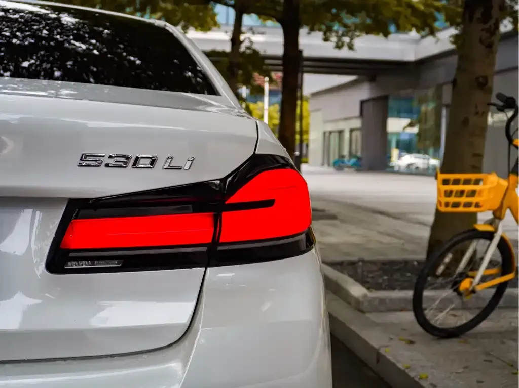 BMW 5 Series — фото 10