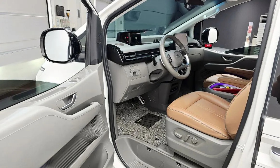 Hyundai Staria 2023 из KR, фото 8
