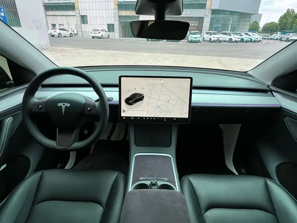 Tesla Model Y — фото 6