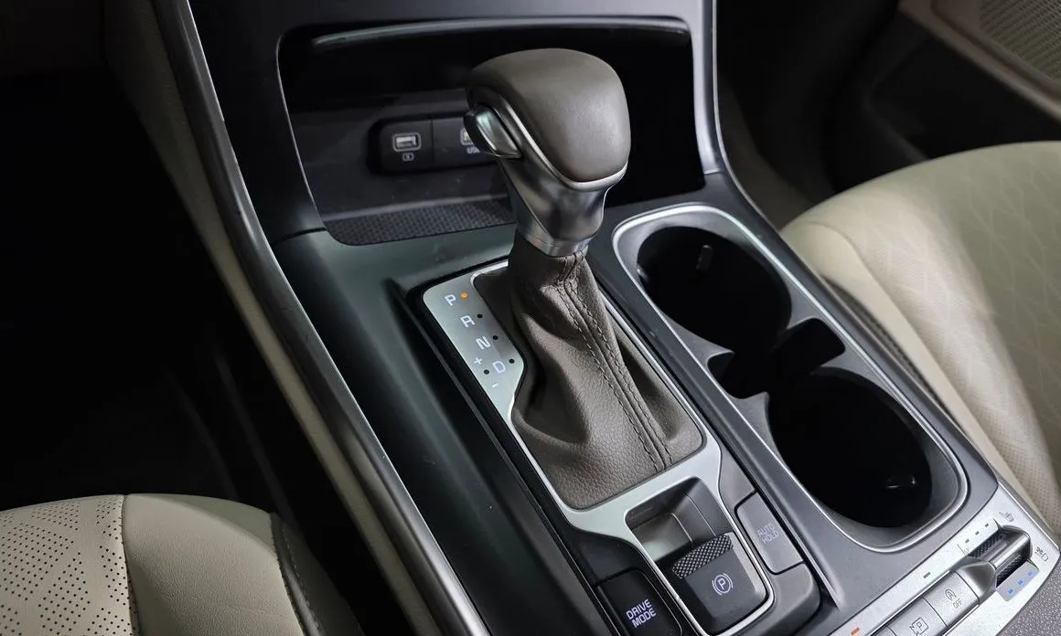 Kia Carnival — фото 10