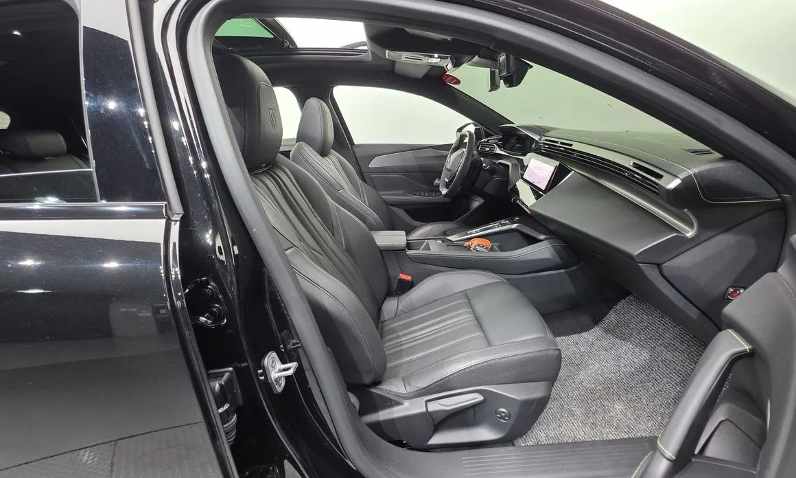 Peugeot 308 2023 из KR, фото 2
