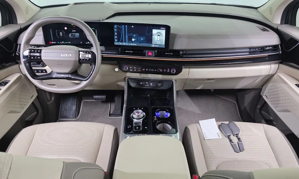 Kia Carnival — фото 5