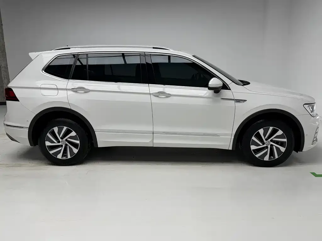 Volkswagen 途观L插电混动 2021 из CN, фото 5