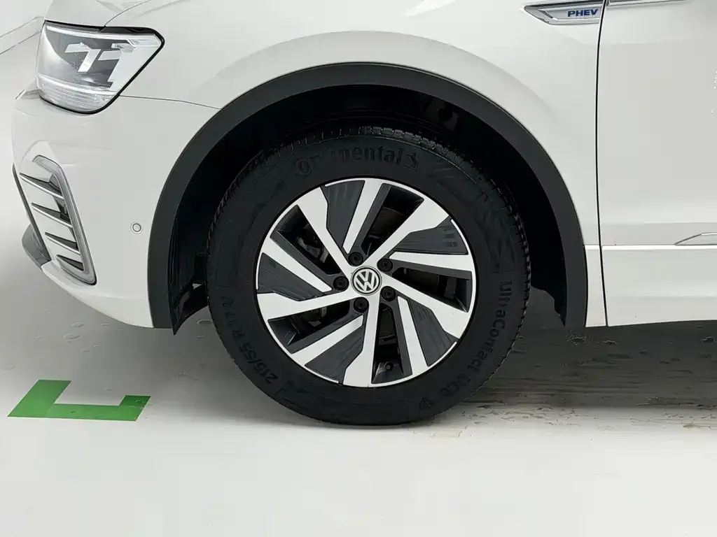Volkswagen 途观L插电混动 2021 из CN, фото 2
