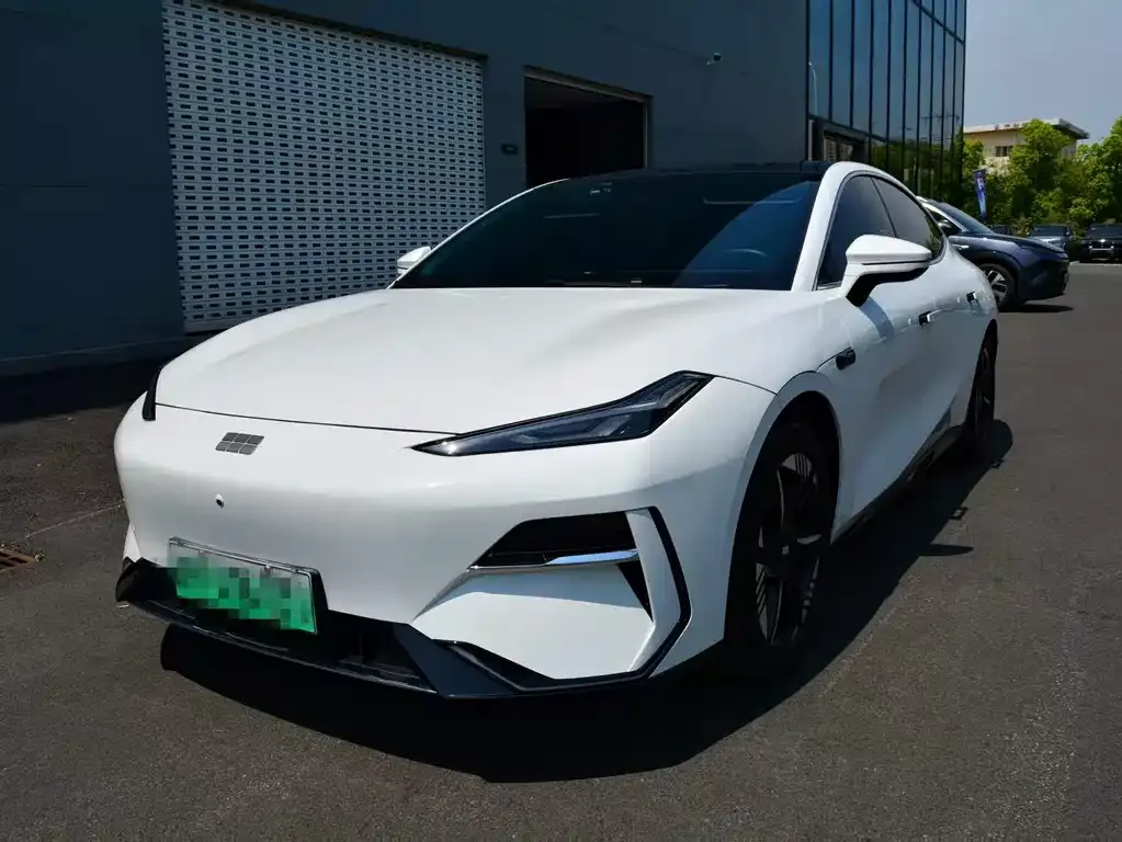 Geely Galaxy E8