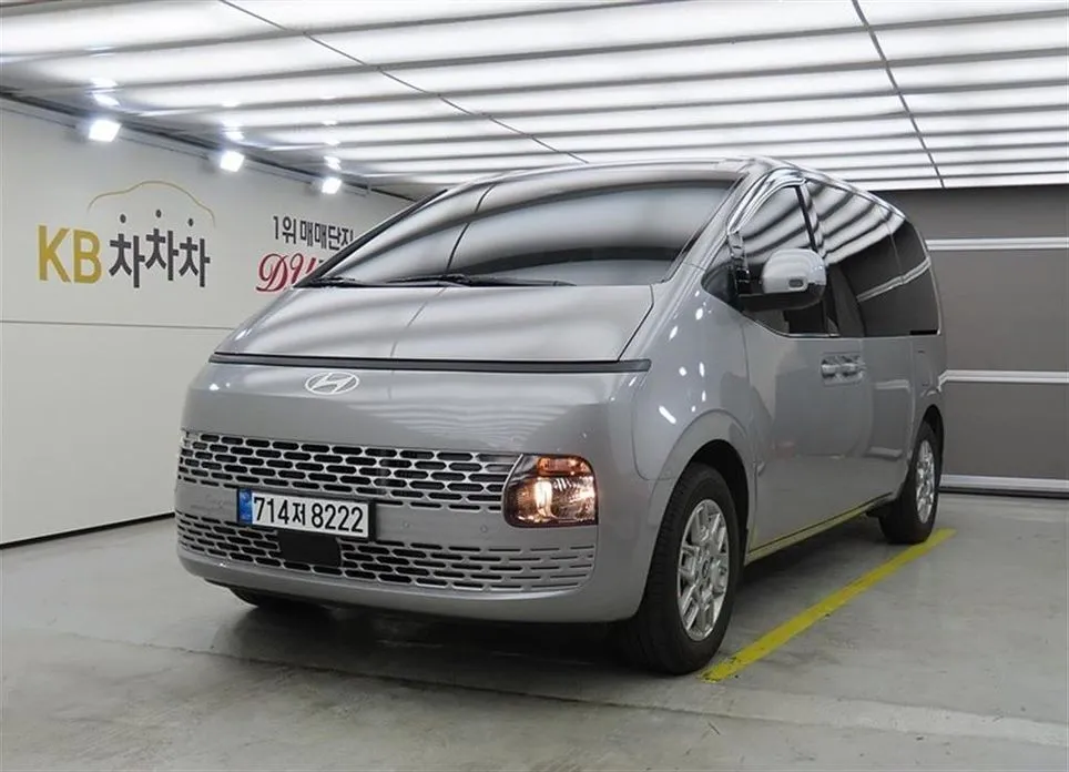 Hyundai Staria