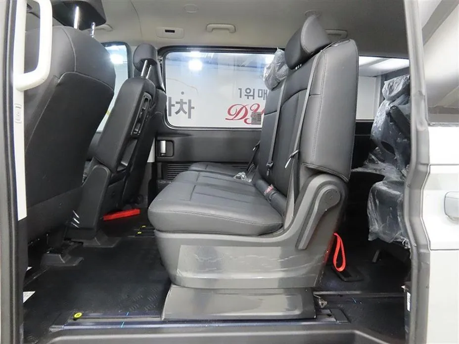 Hyundai Staria 2025 из KR, фото 7