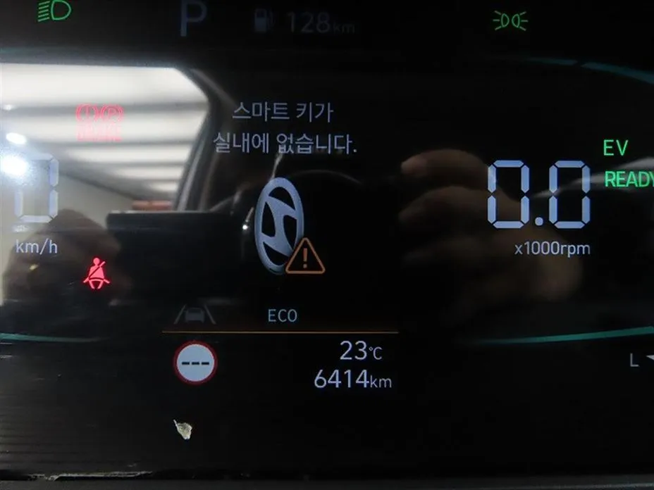 Hyundai Staria 2025 из KR, фото 6