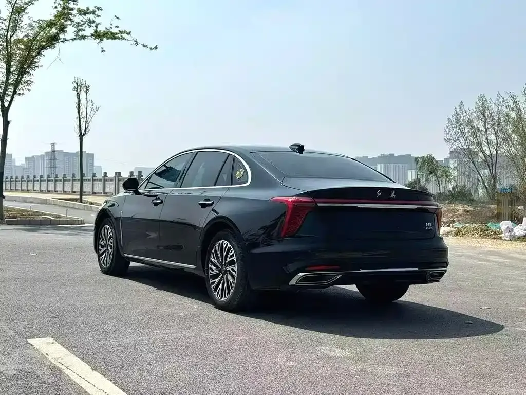 Hongqi H5 — фото 3