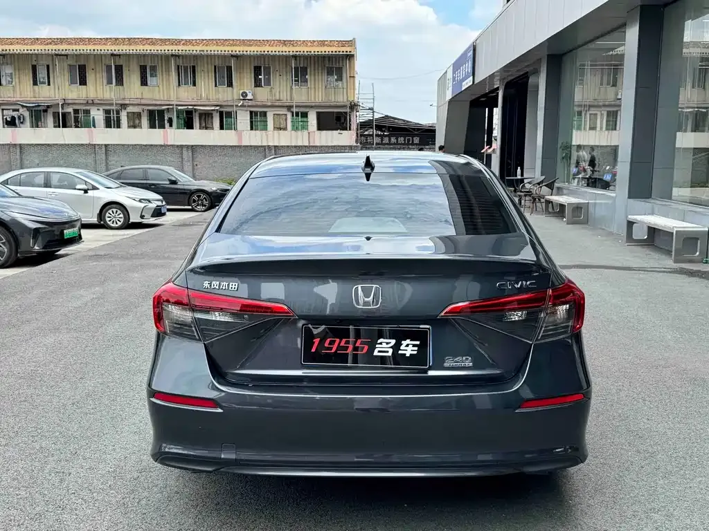 Honda Civic — фото 8
