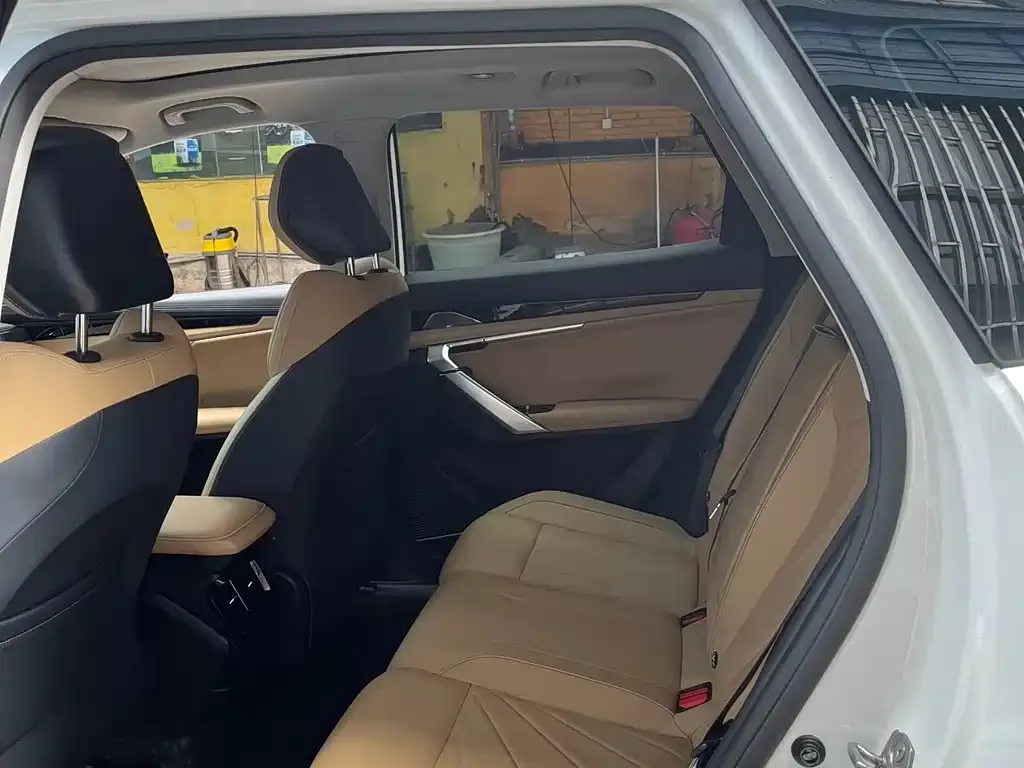 Geely Boyue L 2023 из CN, фото 5