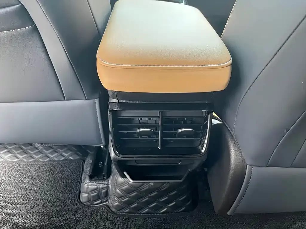 Geely Boyue L 2023 из CN, фото 7