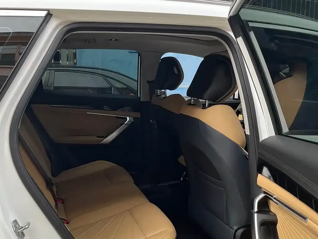Geely Boyue L 2023 из CN, фото 3