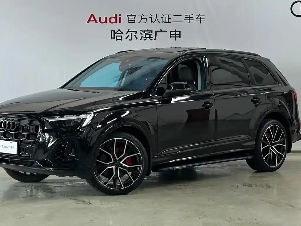 Audi Q7 — фото 1