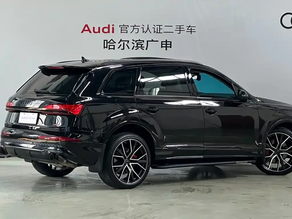 Audi Q7 — фото 6