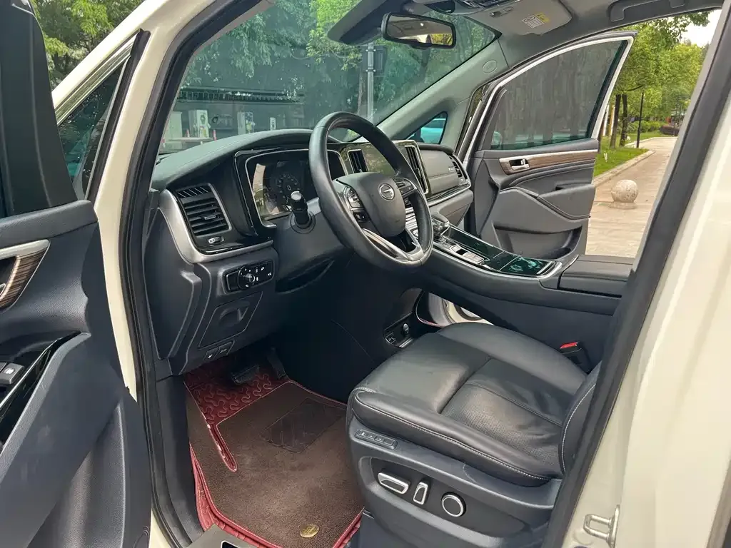 GAC Motor Trumpchi M8 — фото 10
