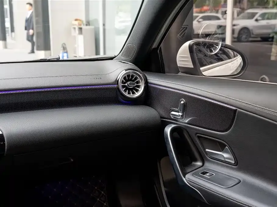 Mercedes-Benz A-Class 2023 из CN, фото 5