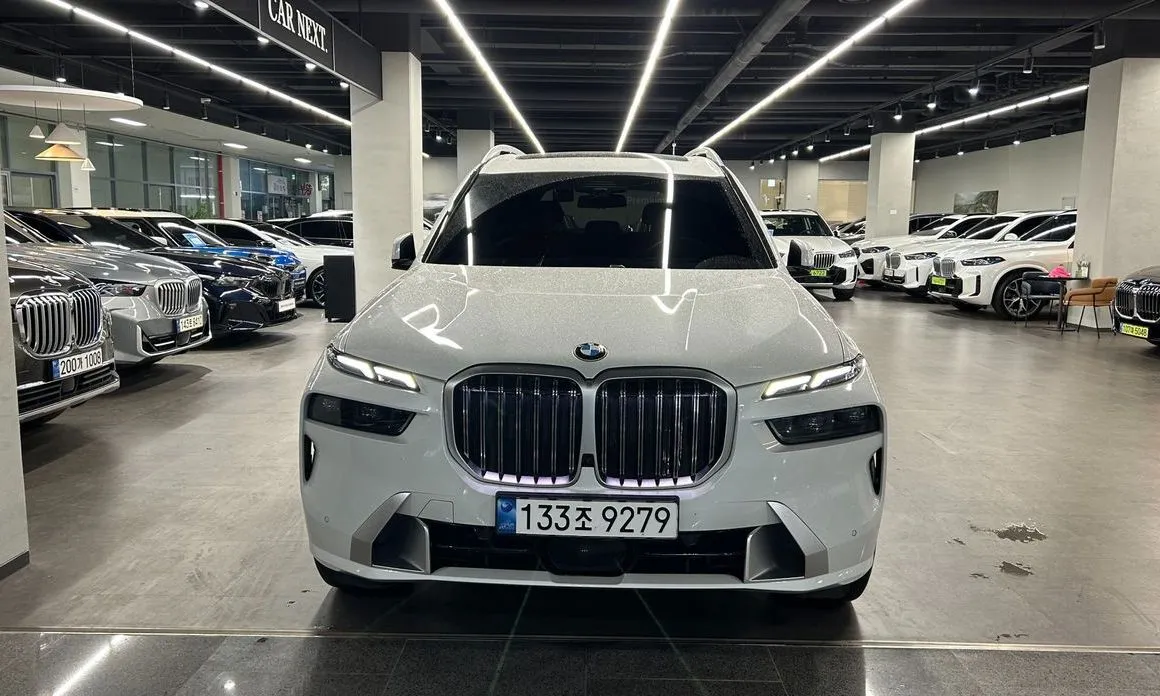 BMW X7 — фото 2