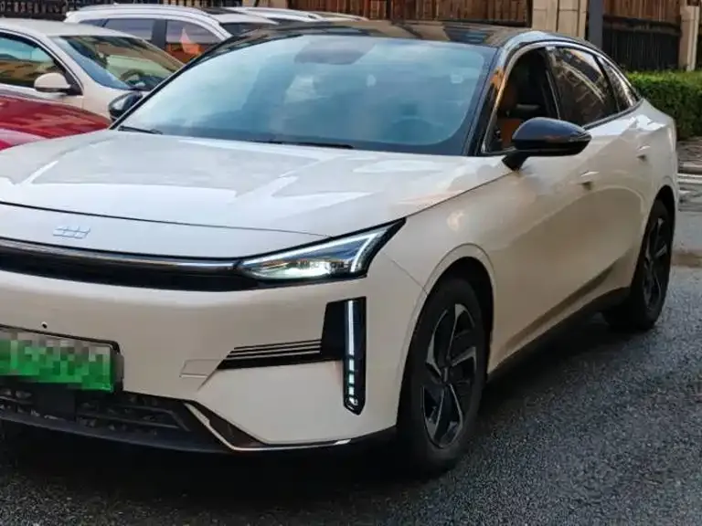 Geely Galaxy L6