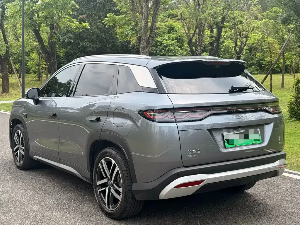BYD L DM-i — фото 5