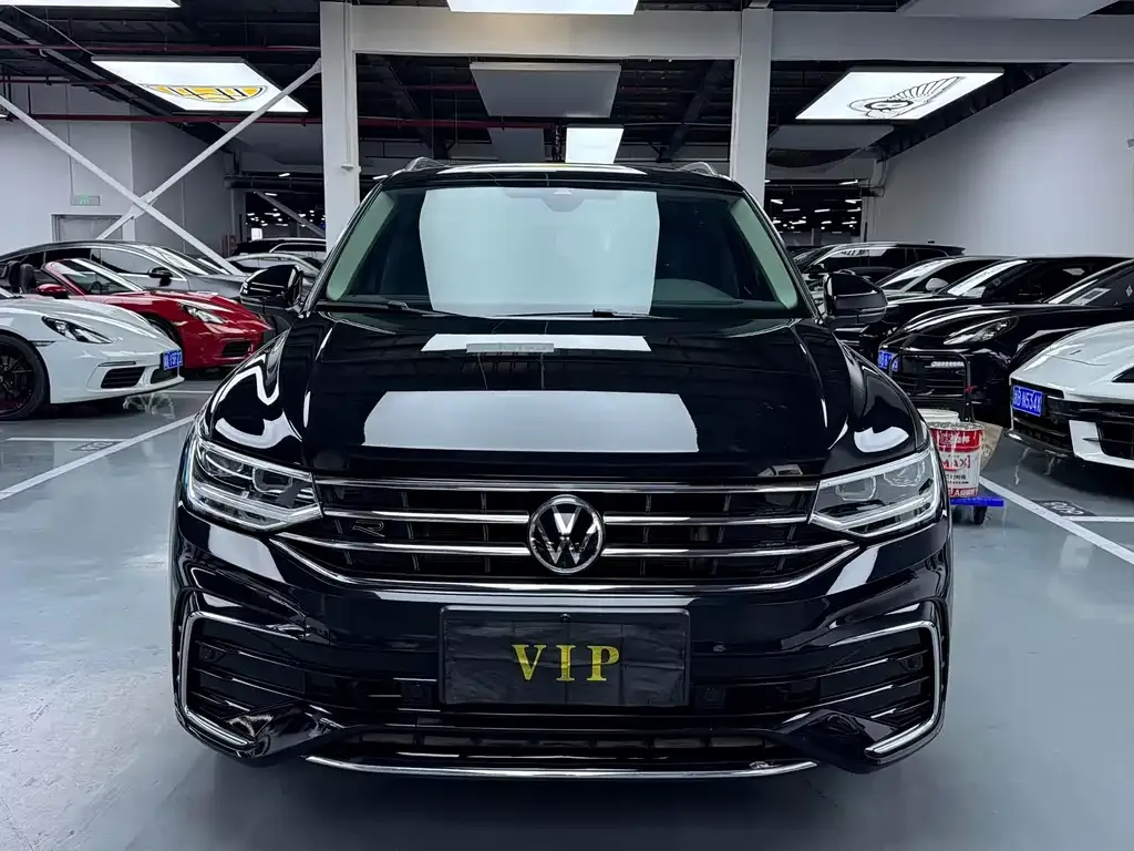 Volkswagen Tiguan L — фото 7