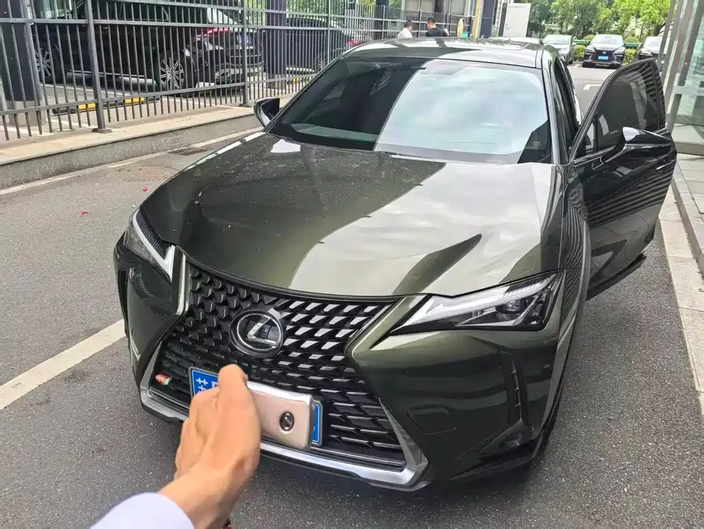 Lexus UX