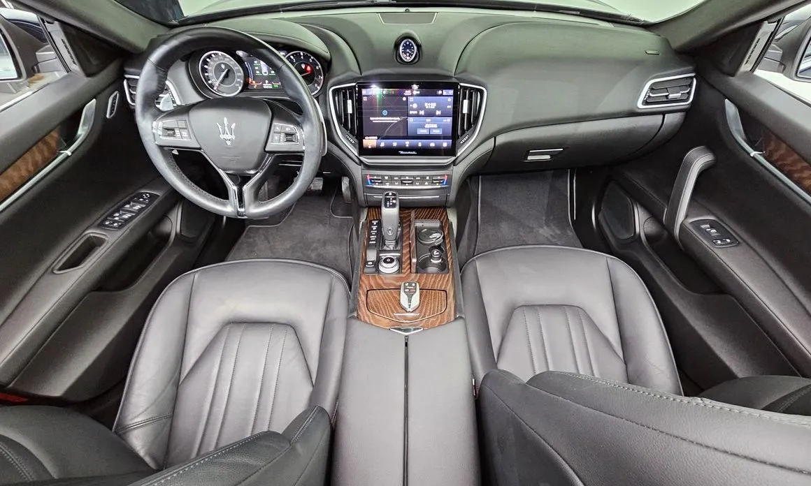 Maserati Ghibli 2022 из KR, фото 8