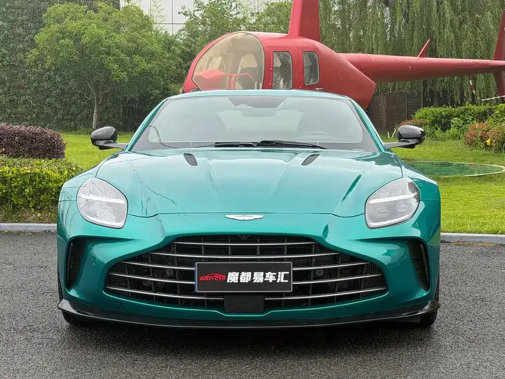 Aston Martin V8 Vantage 2025 из CN, фото 7