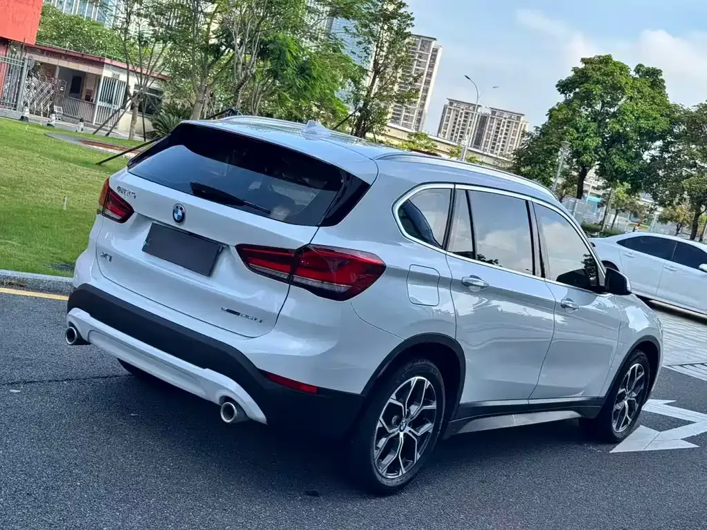 BMW X1 — фото 5