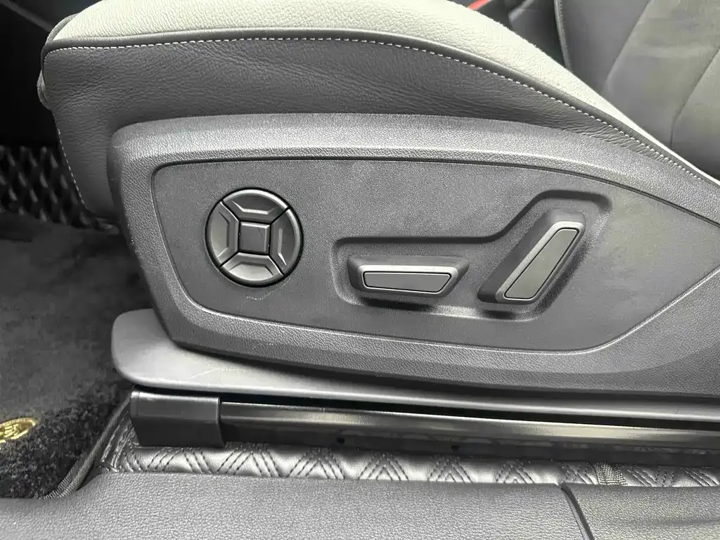 Audi Q3 2022 из CN, фото 10