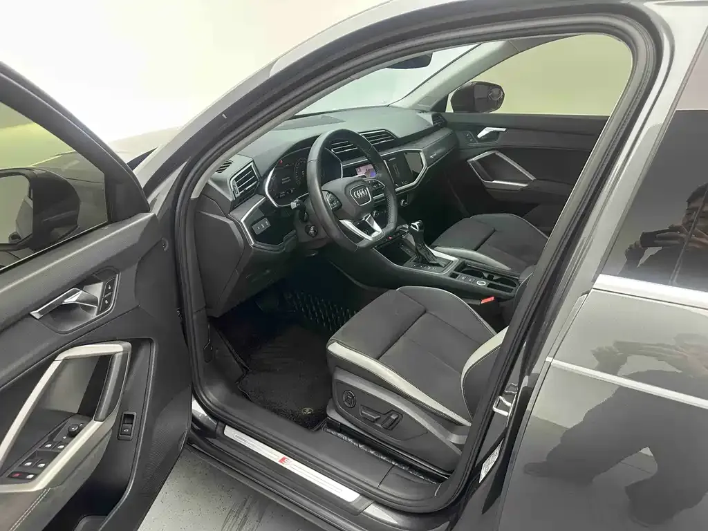 Audi Q3 2022 из CN, фото 9