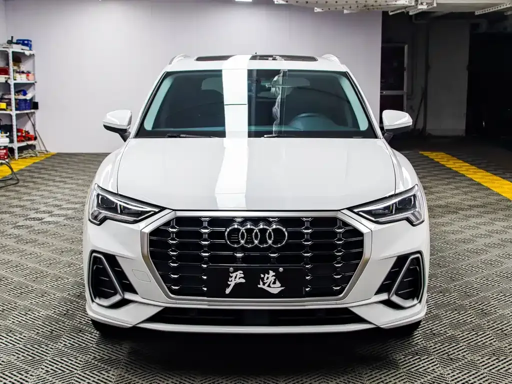 Audi Q3 — фото 10