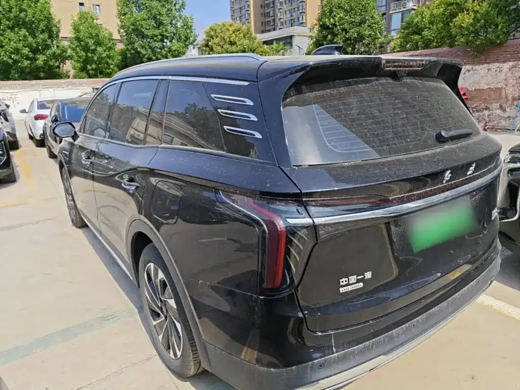 Hongqi HS7 PHEV — фото 10