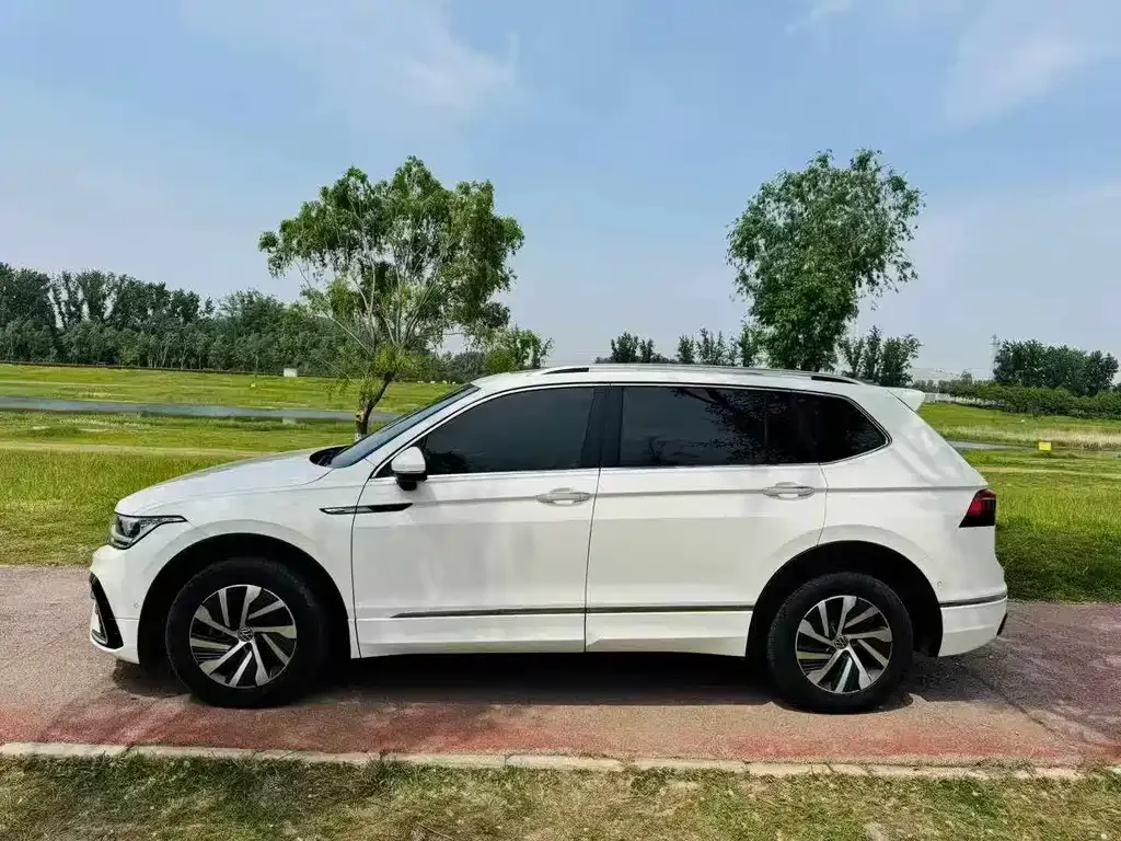 Volkswagen 途观L插电混动 2022 из CN, фото 9