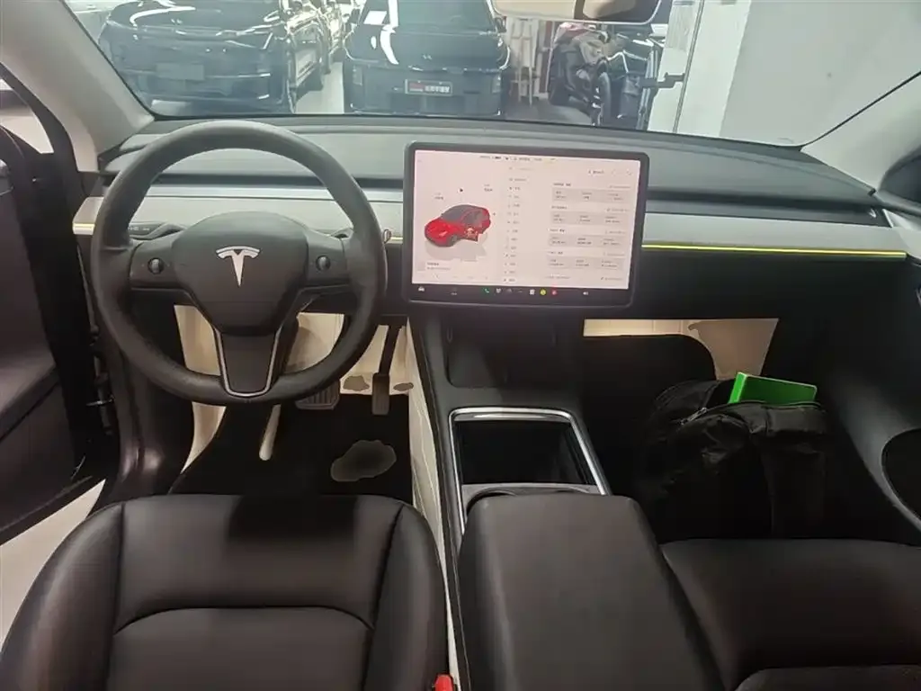 Tesla Model Y — фото 5