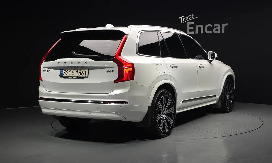 Volvo XC90 — фото 5