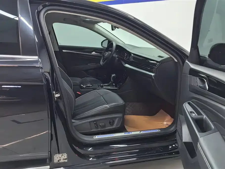 Volkswagen 帕萨特插电混动 — фото 8
