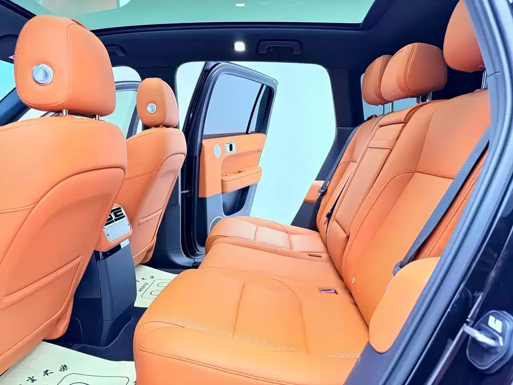 Li Auto L6 — фото 2