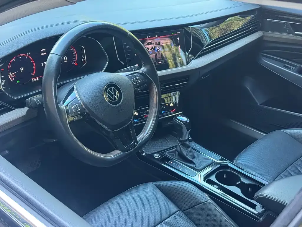 Volkswagen Passat — фото 10
