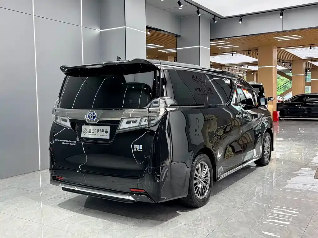 Toyota Vellfire — фото 5