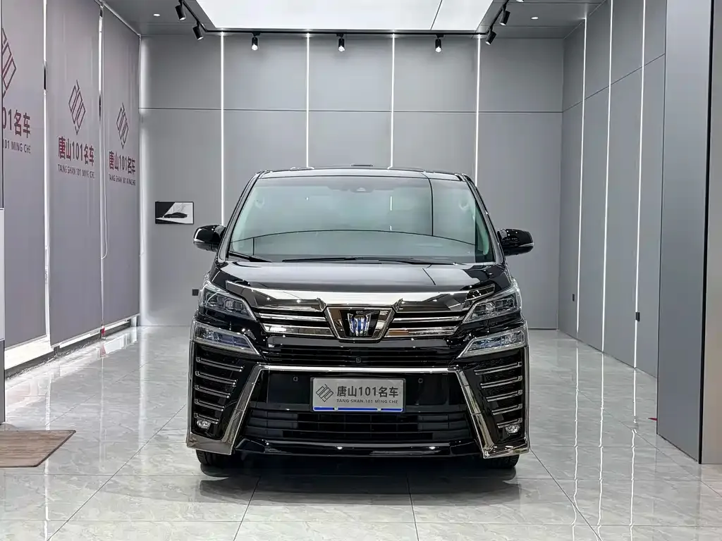 Toyota Vellfire — фото 4