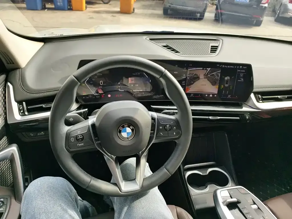 BMW X1 — фото 2