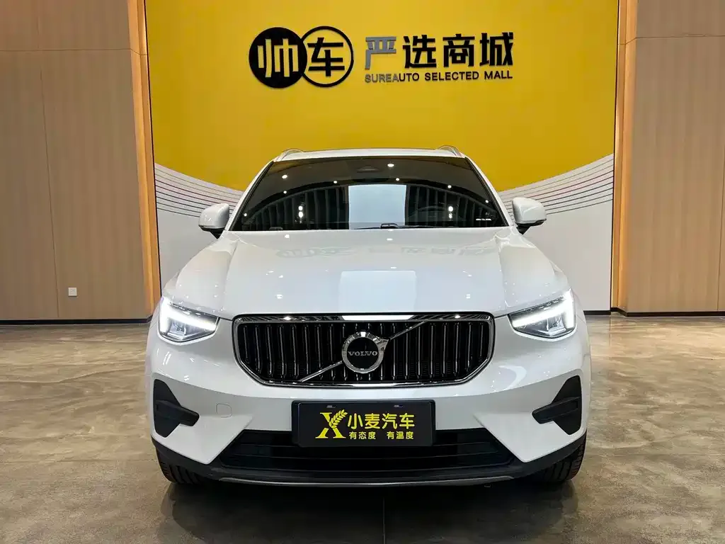 Volvo XC40 — фото 2