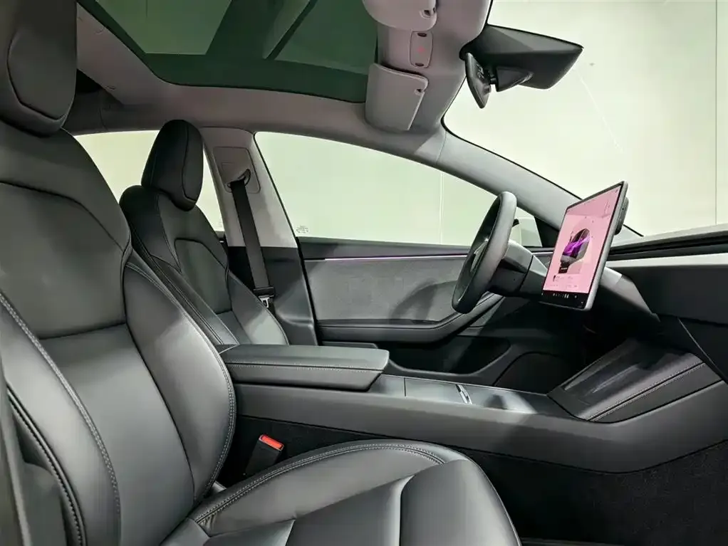 Tesla Model 3 — фото 10