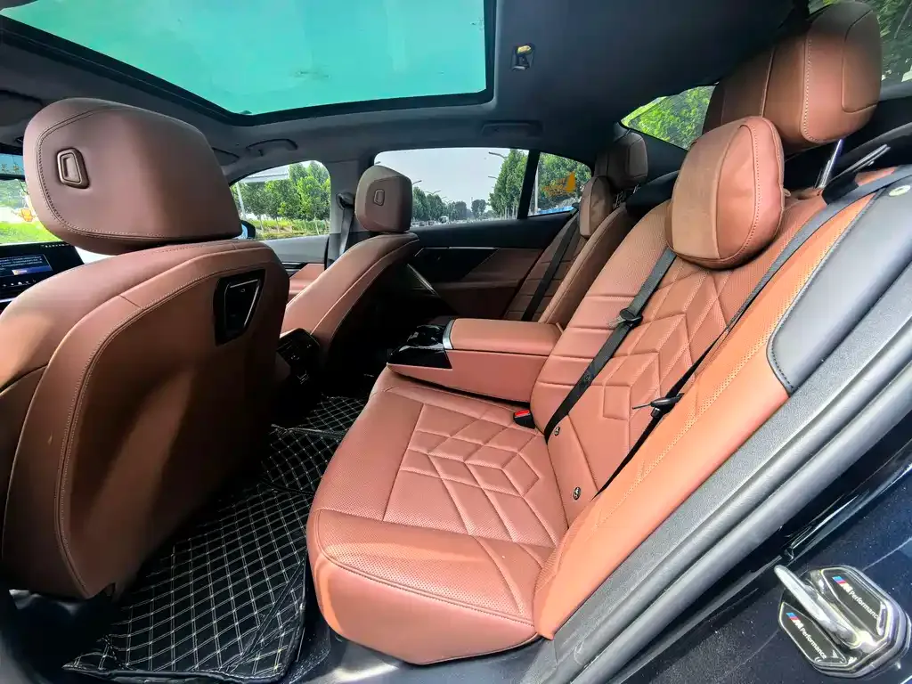 BMW i5 2024 из CN, фото 2