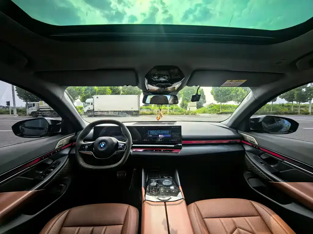 BMW i5 2024 из CN, фото 3
